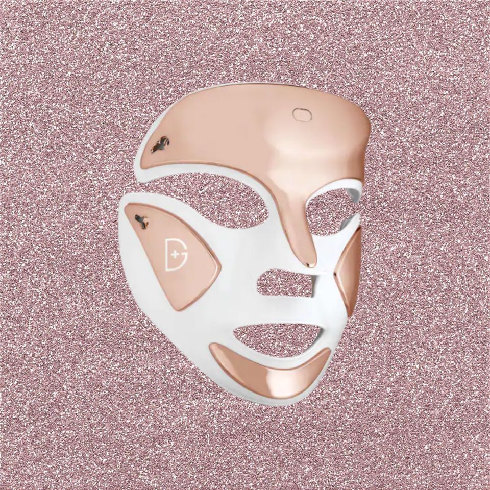 Dr. Dennis Gross Skincare DRx SpectraLite FaceWare Pro mask