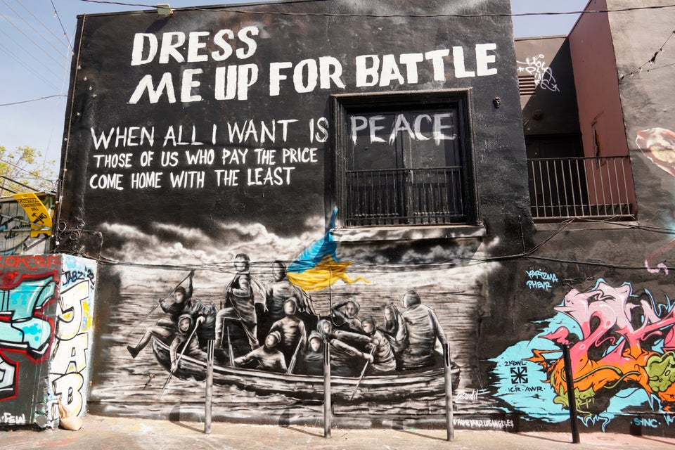 The Stunning And Heartbreaking Street Art Painted In Solidarity With The Stunning And Heartbreaking Street Art Painted In Solidarity With