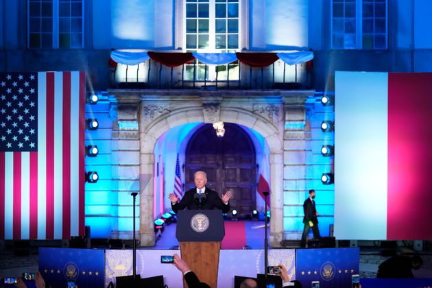 Joe Biden a livré un discours au château royal de Varsovie pour conclure sa visite en