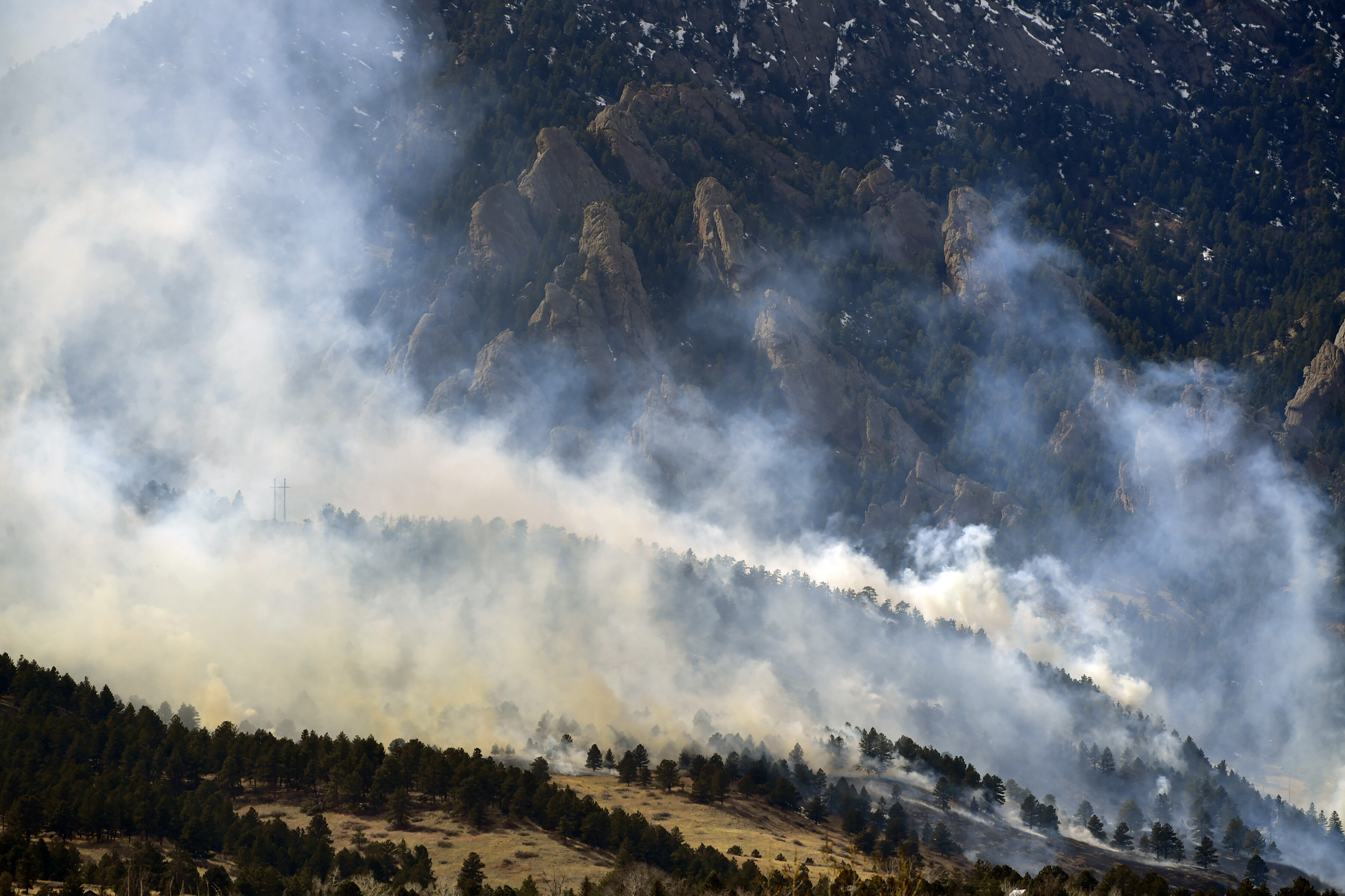 Colorado Wildfire Forces Evacuation Of More Than 19,000 People ...