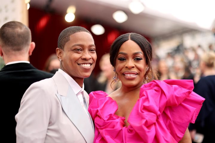 Jessica Betts and Niecy Nash attend the 94th Annual Academy Awards.