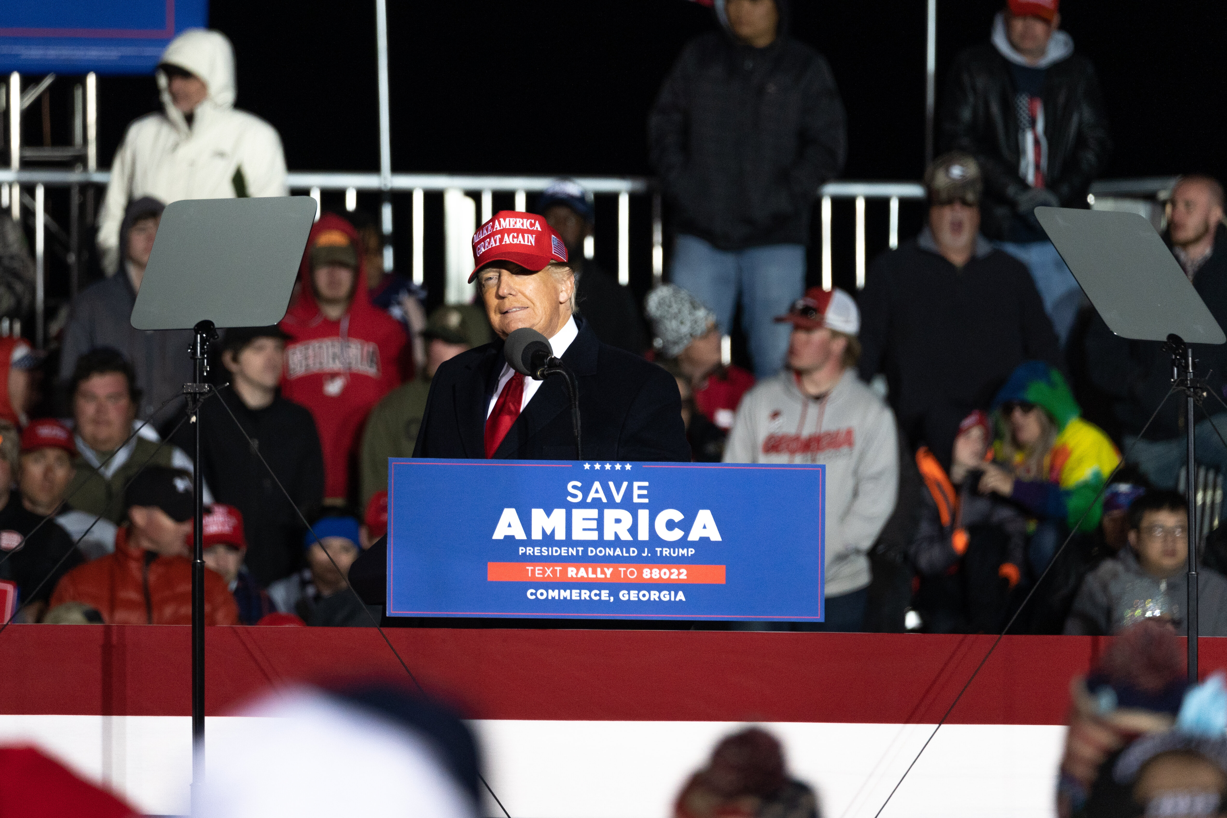 Trump Touts 'Massive' Turnout At Georgia Rally That Journalists Say Was ...