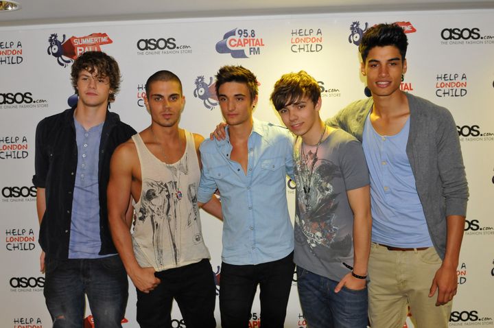 Tom (centre) with Jay McGuiness, Max George, Tom Parker, Nathan Sykes and Siva Kaneswaran in 2010