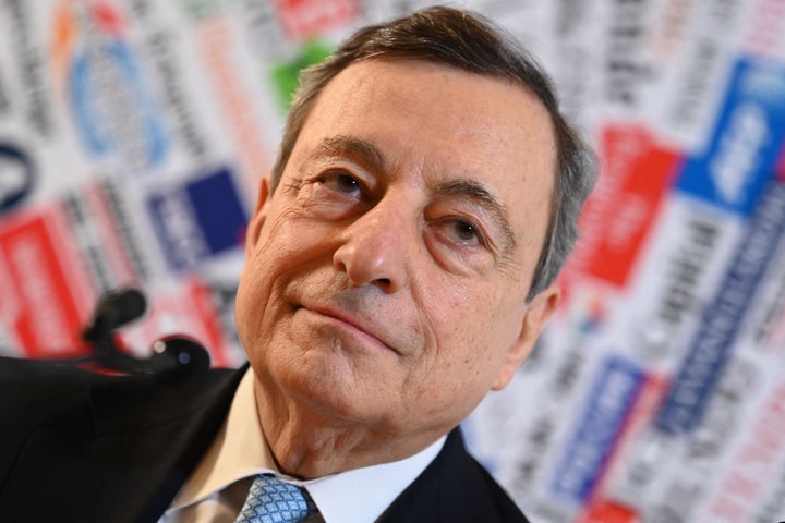 Mario Draghi atiende a los periodistas internacionales tras hablar con Putin