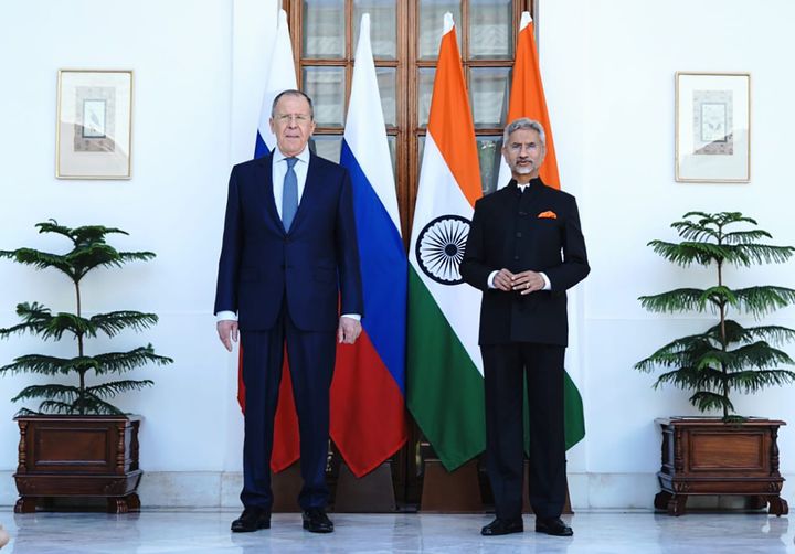 Ο Υπουργός Subrahmanyam Jaishankar συναντά τον Ρώσο υπουργό Εξωτερικών Sergey Lavrov στο Νέο Δελχί της Ινδίας την 1 Απριλίου 2022.