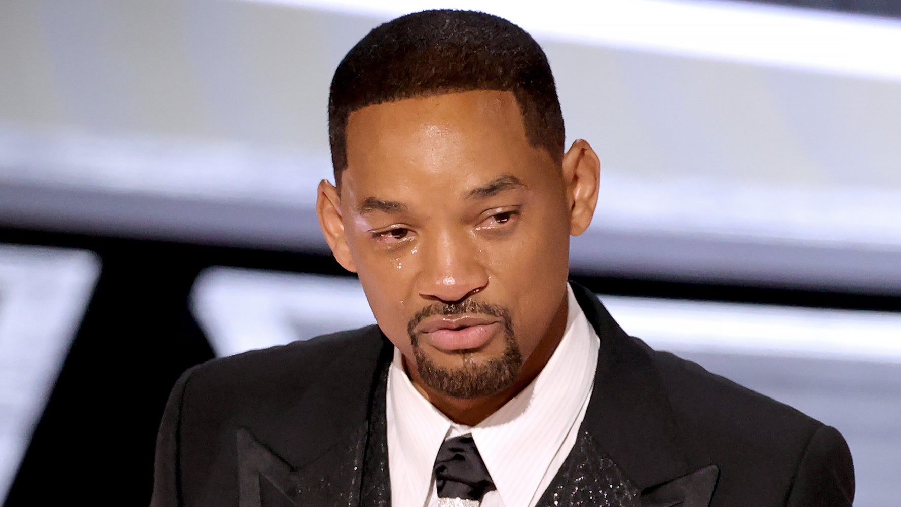 Will Smith démissionne de la Film Academy suite à la gifle des Oscars et présente de nombreuses excuses