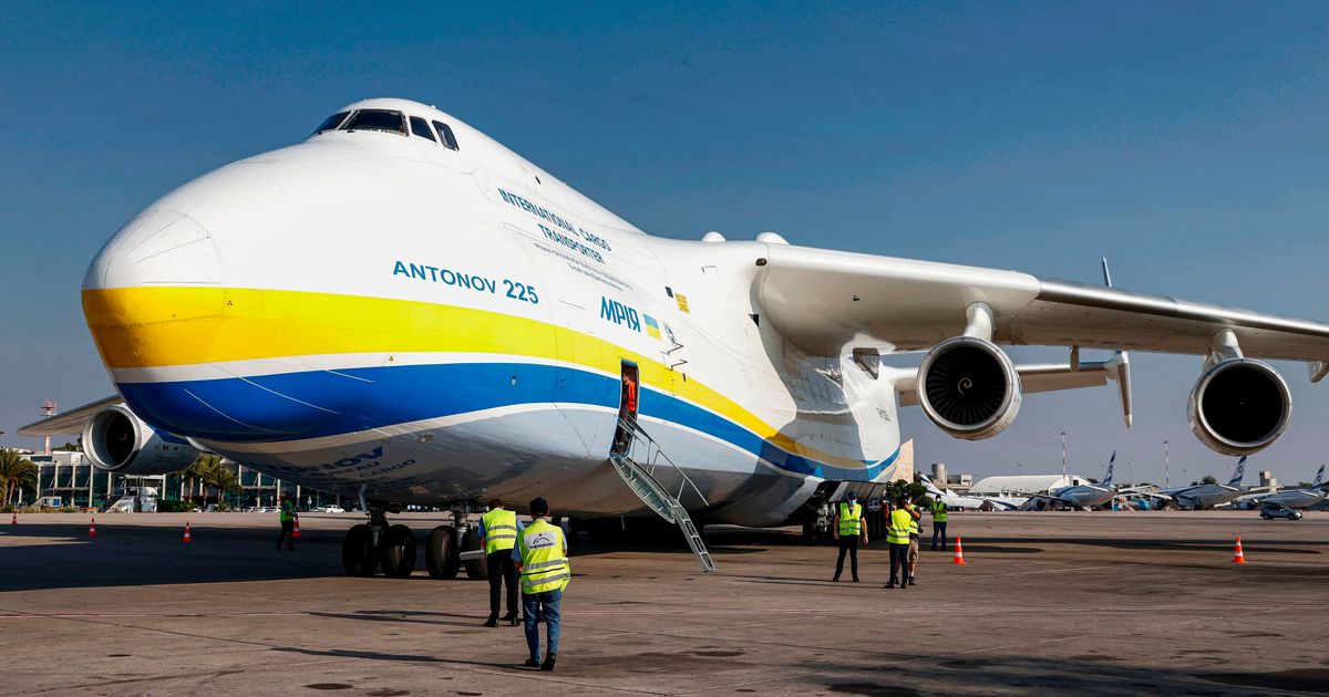 An-225ムリーヤ】世界最大級の飛行機がウクライナ侵攻で無残な姿に 