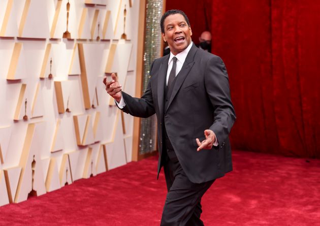 Denzel Washington, ici arrivant à la 94e cérémonie des Oscars au Dolby Theatre,...