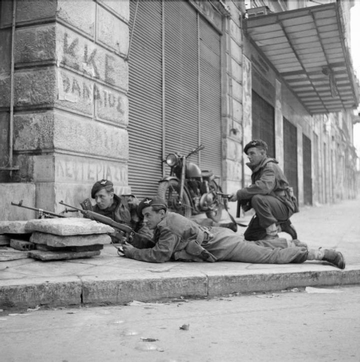 Βρετανοί στρατιώτες στα Δεκεμβριανά γεγονότα στην Αθήνα (6 Δεκεμβρίου 1944).