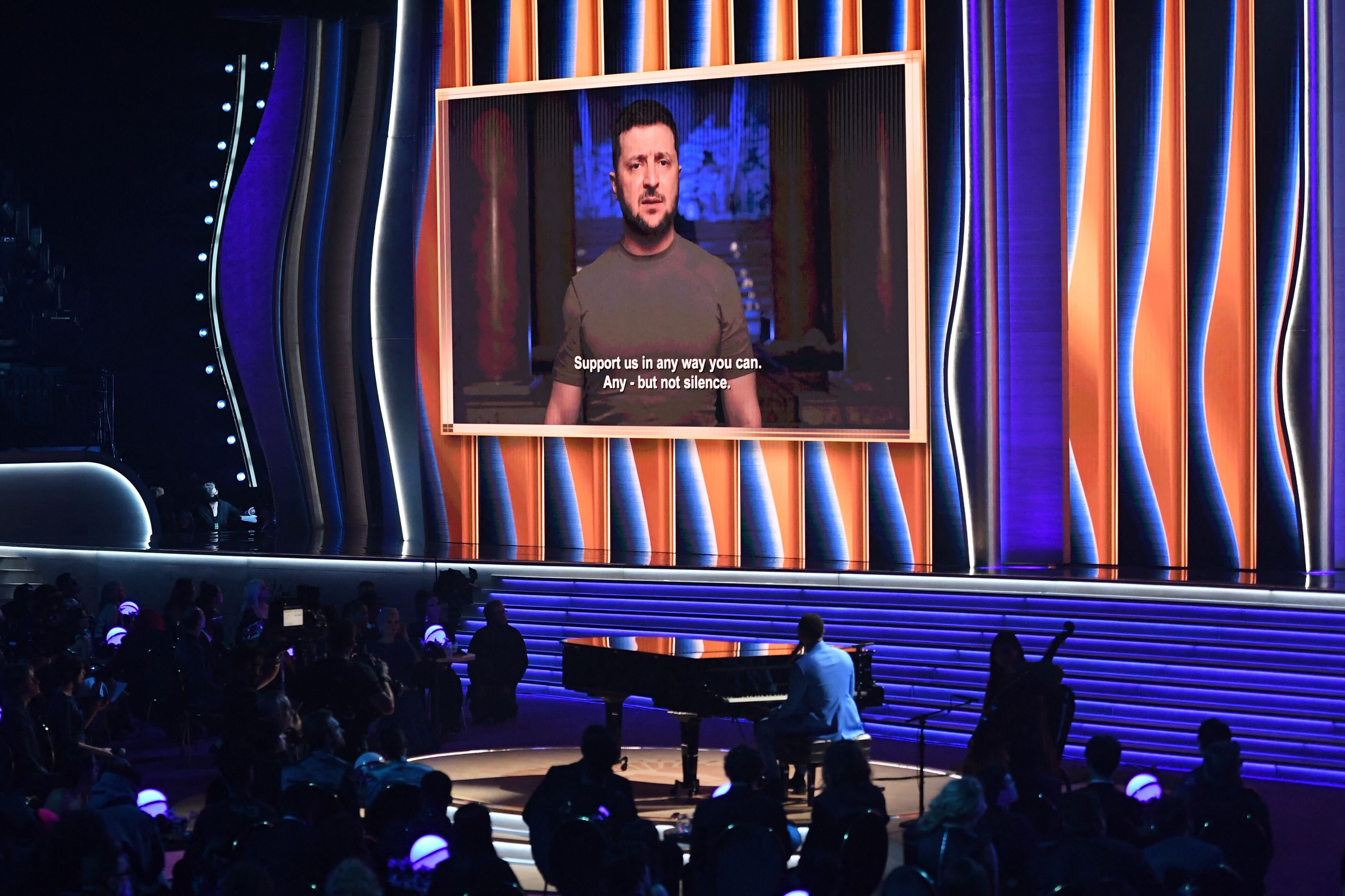 Ukrainian President Volodymyr Zelenskyy appears via video at the Grammys.