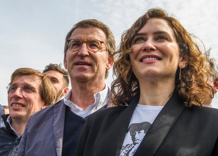 Ayuso, junto a Feijóo.