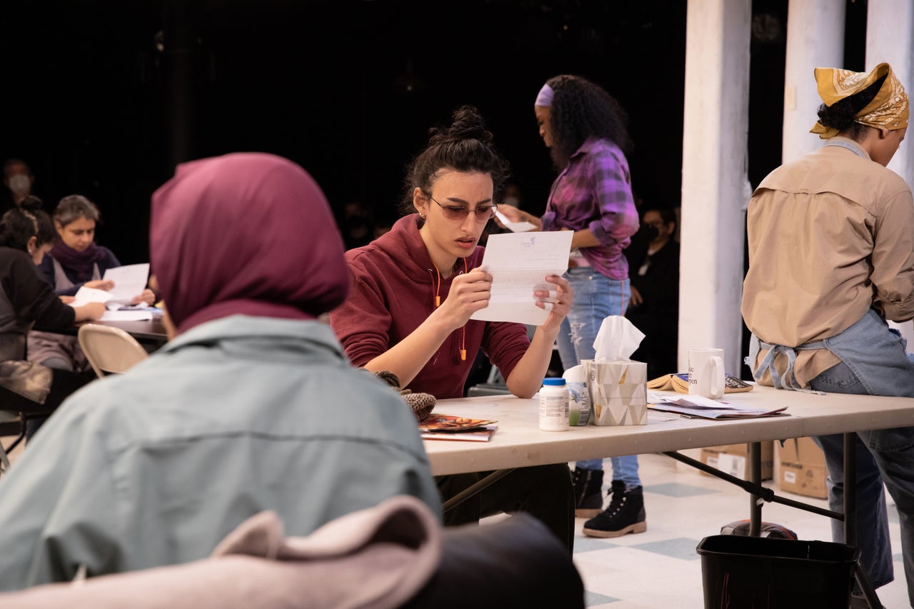 Sushma Saha, Mahira Kakkar, Layla Khoshnoudi, Jojo Brown, Simone Immanuel, and Danielle Davenport in "7 Minutes."