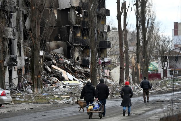 Dans la ville sinistrée de Borodianka, à une cinquantaine de kilomètres de Kiev, les autorités ukrainiennes...