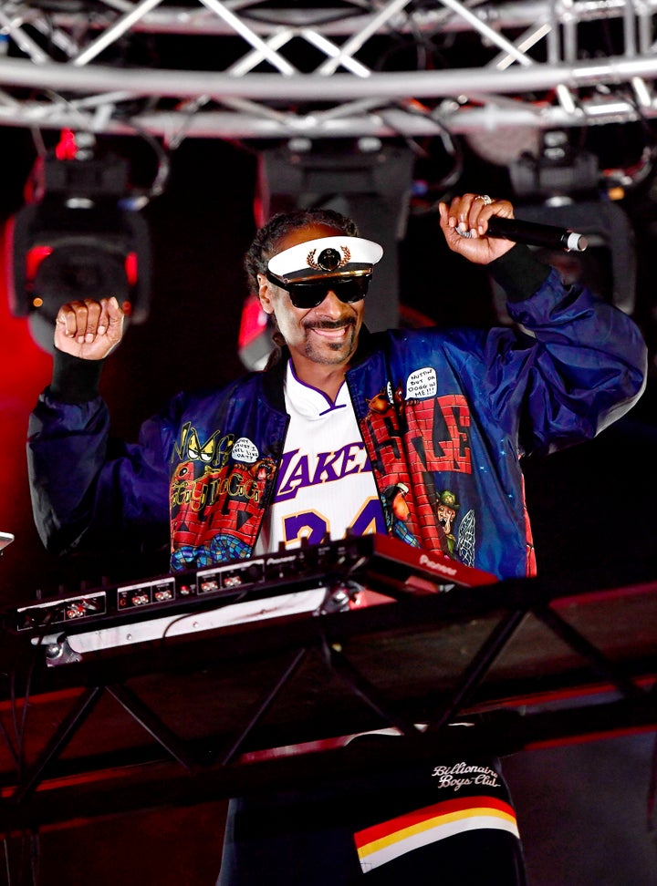 Snoop Dogg AKA DJ Snoopadelic