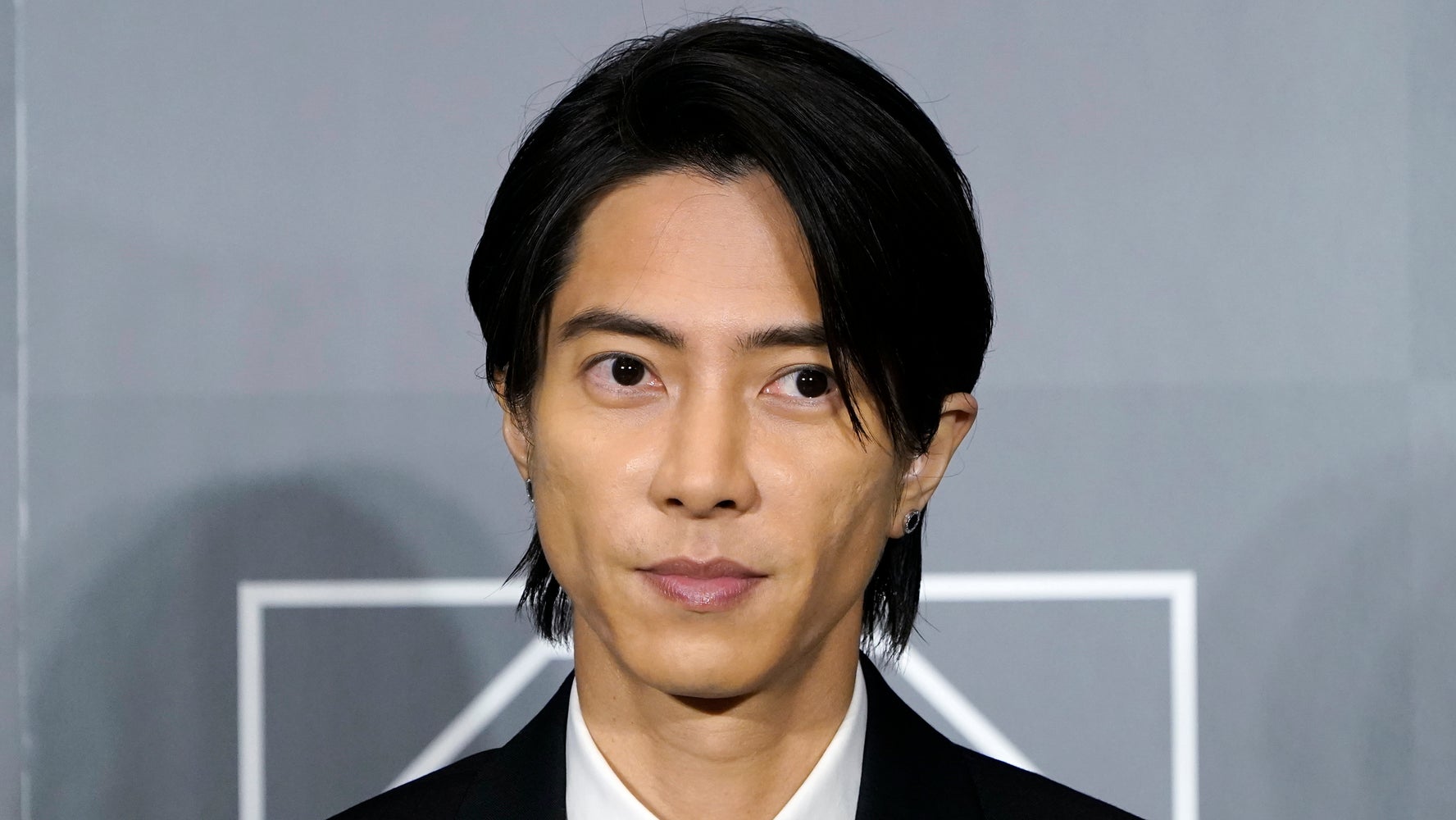 山下智久さん 37歳に 祖父とのツーショット写真を公開 似ていますね と反響 画像集 ハフポスト アートとカルチャー 山下智久さん 37歳に 祖父とのツーショット写真を公開 似ていますね と反響 画像集 ハフポスト アートとカルチャー