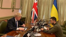  Boris Johnson Visits Kyiv To Speak With Zelenskyy And Pledge Weapons