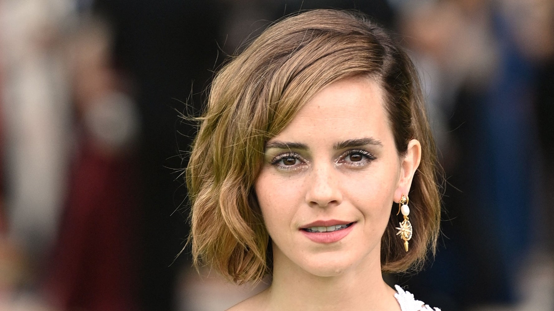 Emma Watson Praised For Resurfaced Comments About Trans Women Using Public Restrooms Huffpost Entertainment Emma Watson Praised For Resurfaced Comments About Trans Women Using Public Restrooms Huffpost Entertainment