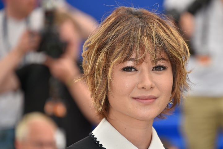 真木よう子さん 髪ボサボサ 入学式ファッションに反響 かっこいいお母さん ワイルド ハフポスト News 真木よう子さん 髪ボサボサ 入学式ファッションに反響 かっこいいお母さん ワイルド ハフポスト News