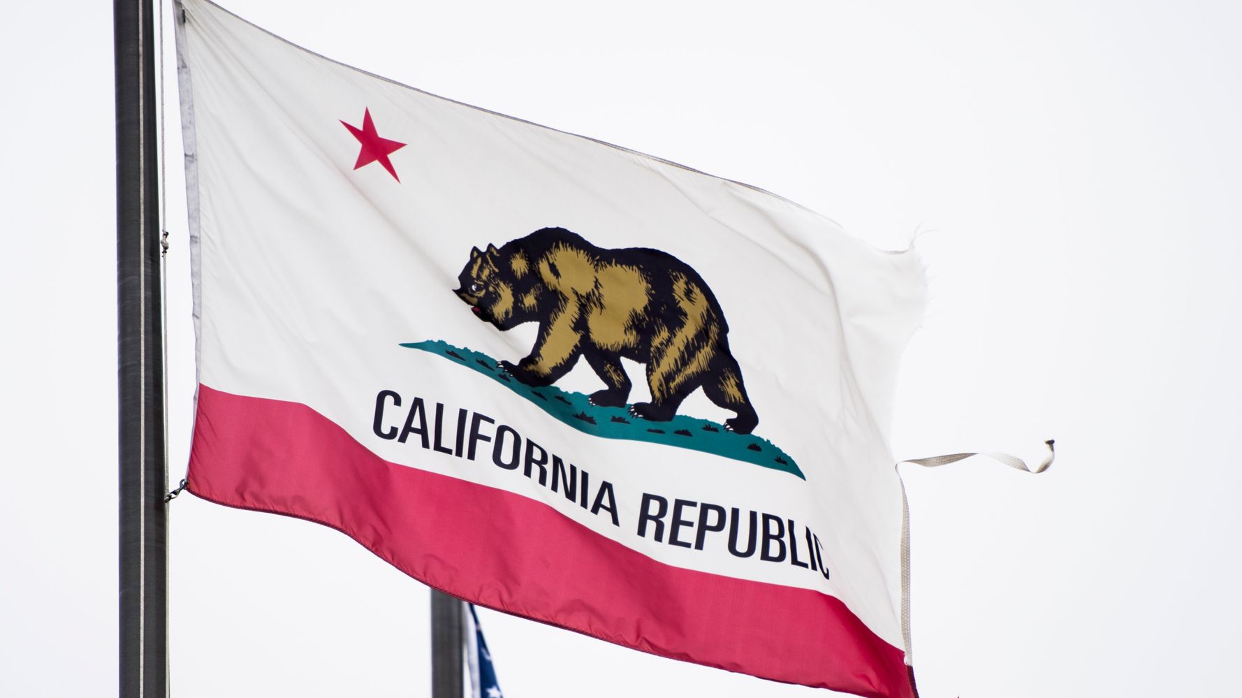 California Considers Bill Mandating 4-Day Workweek For Big Companies