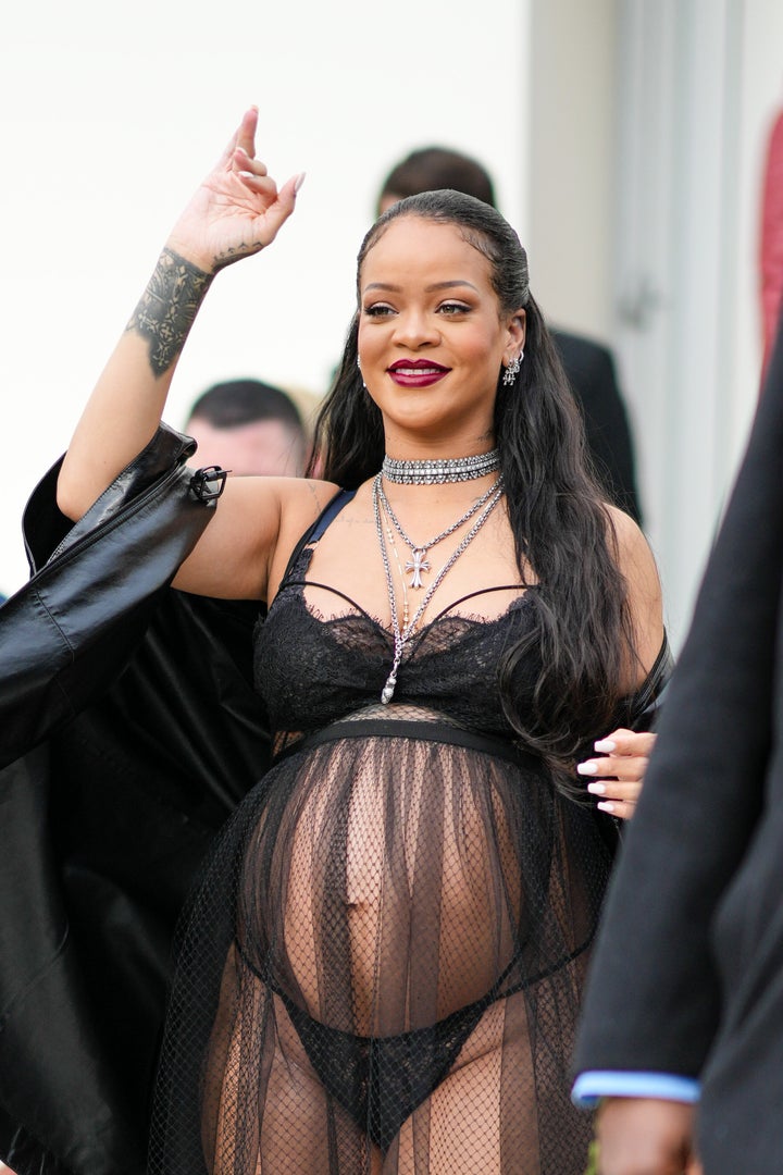 Rihanna Isn't 'Ashamed' Of Her Pregnant Body: It's 'Doing Incredible  Things