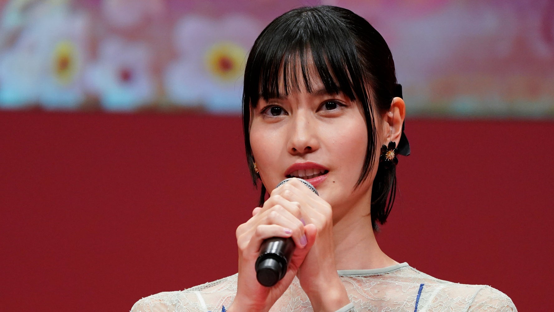 橋本愛さん 映画業界の性暴力をなくすことを訴える 被害者の声を聞いてムーブメントを起こしていくことが大切 ハフポスト アートとカルチャー