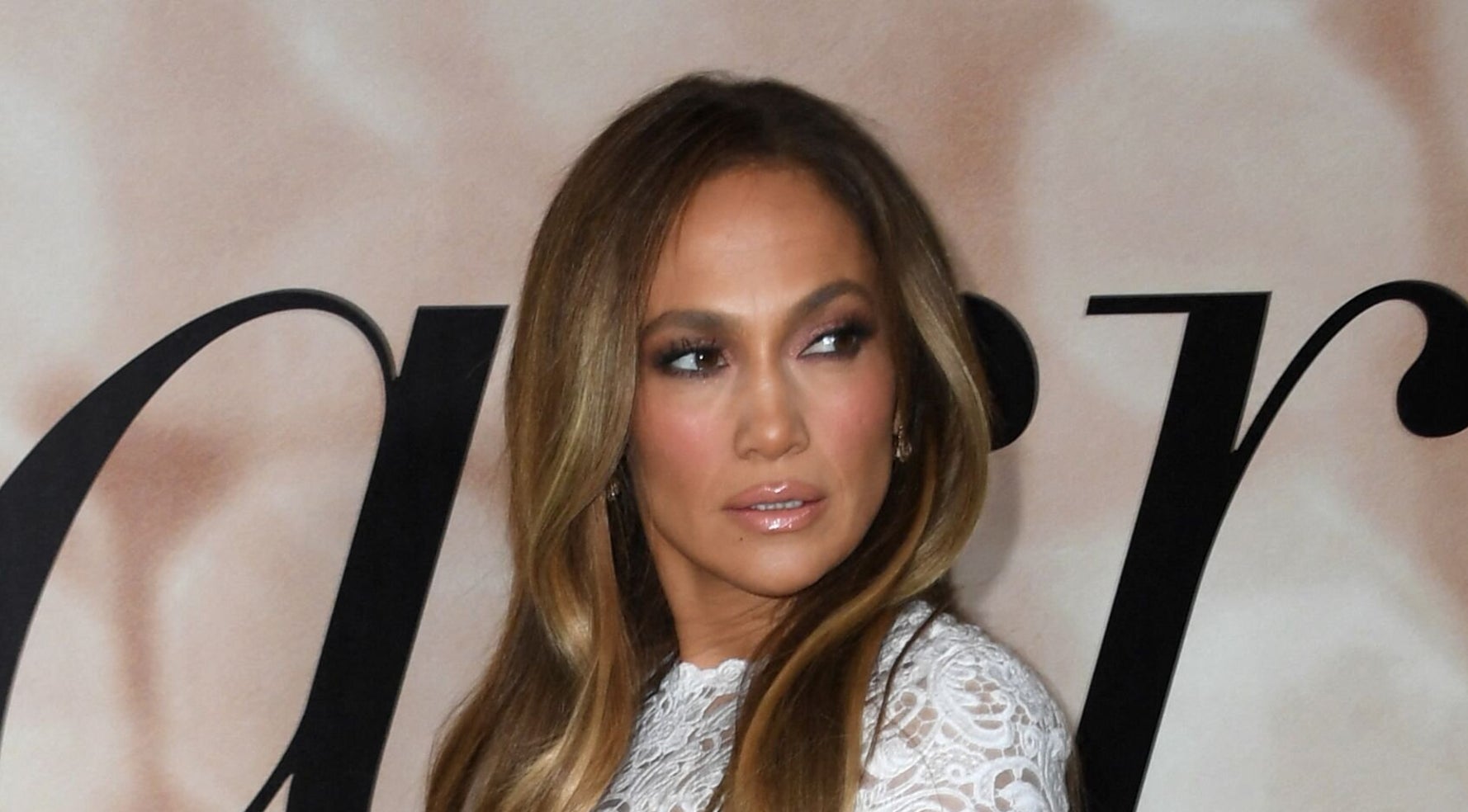 Jennifer Lopez Is Getting An 'Intimate' Netflix Documentary About Her Life - Vimarsana News