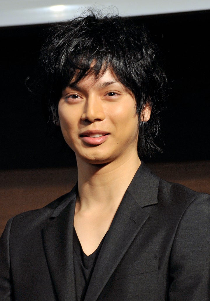 水嶋ヒロさん 娘の写真とともに キャリアの選択を語る 子ども達や家族を優先する人生を 画像集 ハフポスト アートとカルチャー 水嶋ヒロさん 娘の写真とともに キャリアの選択を語る 子ども達や家族を優先する人生を 画像集 ハフポスト アートとカルチャー