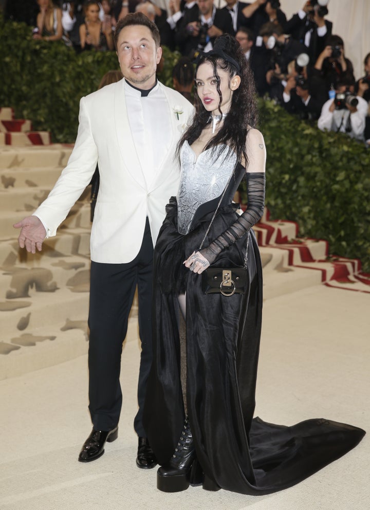 Elon Musk y Grimes en la Gala Met 2018.