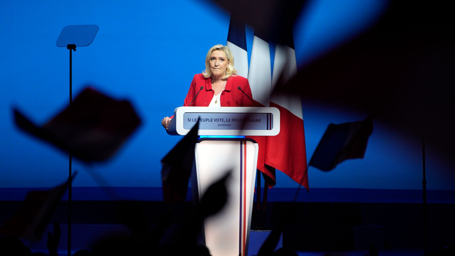 Au meeting d'Avignon, Le Pen lisse son discours pour 