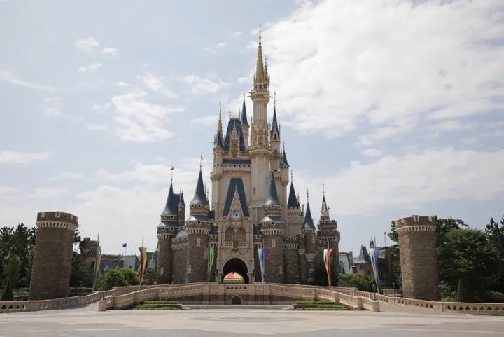 東京ディズニーランド39周年 開業当初のロープウェイの存在 知らなかった の声 終了した理由は 現在の地図から分かる進化 ハフポスト News