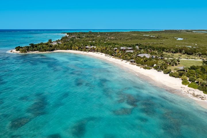Αεροφωτογραφία του τροπικού παράδεισου που πουλά ο Μπρους Γουίλις στην Καραϊβική