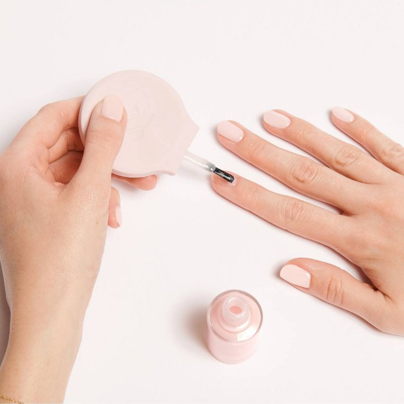 The Poppy manicure tool