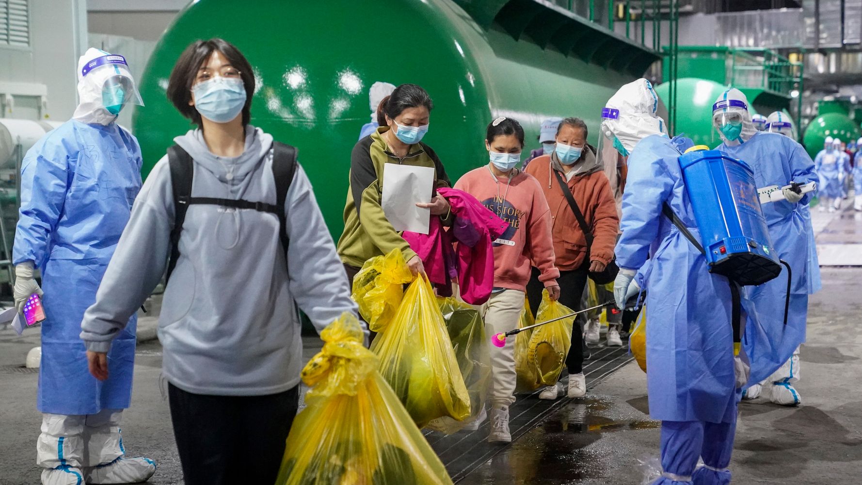Les fermetures strictes de coronavirus en Chine se poursuivent alors que les infections augmentent