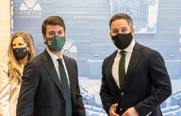 El vicepresidente de la Junta de Castilla y León, Juan García Gallardo, y el presidente de Vox, Santiago Abascal.