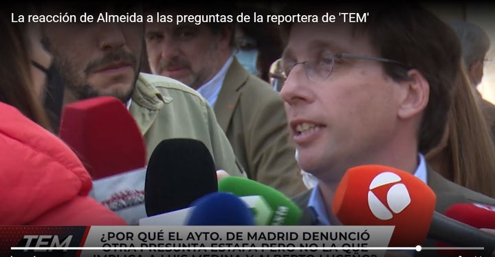 La reacción de Almeida ante las preguntas de una reportera.
