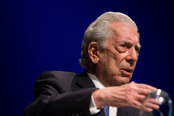 Mario Vargas Llosa, positivo por coronavirus.