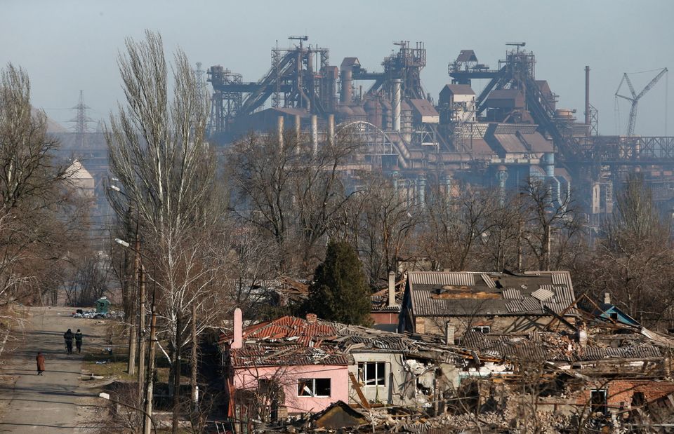 L'usine métallurgique d'Azovstal, symbole de la résistance ukrainienne à Marioupol...