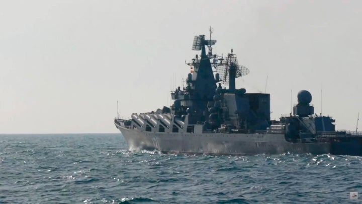 Buque Moskva en el Mar Negro en la Costa de Crimea.