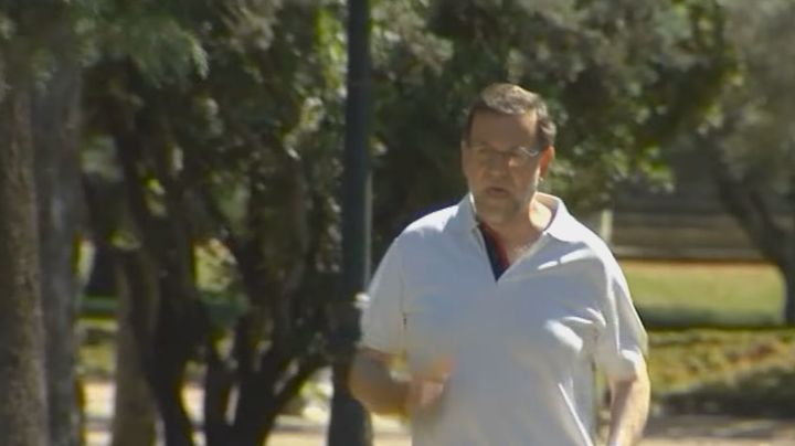 Mariano Rajoy, en uno de sus vídeos caminando rápido.