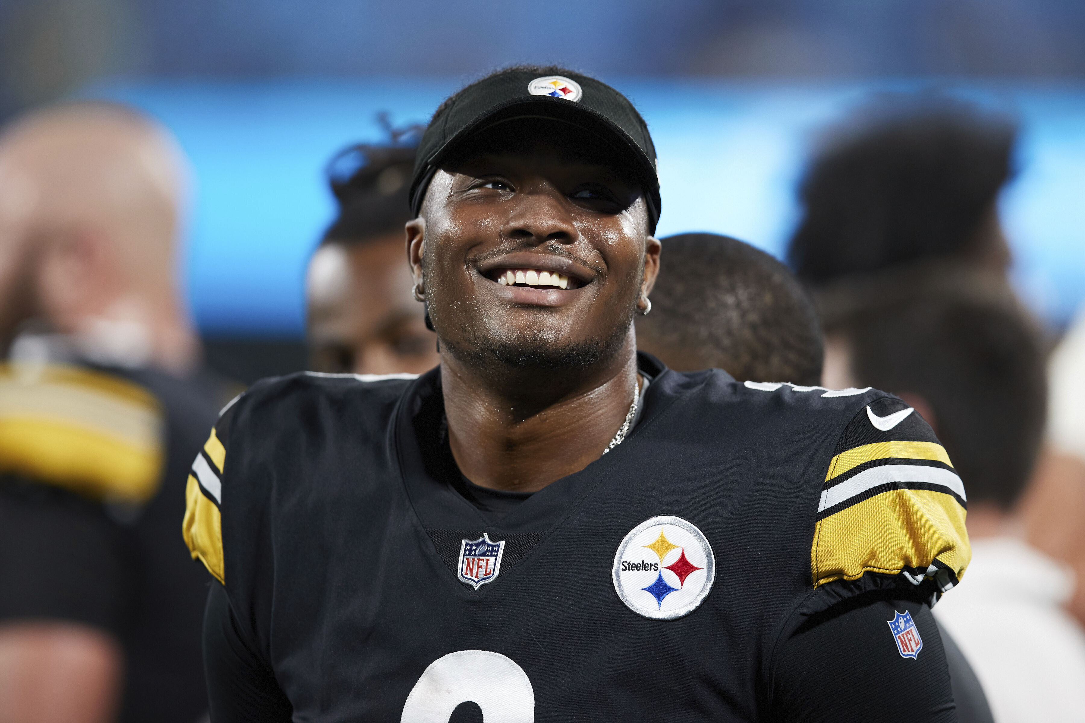 Dwayne Haskins' Wife Called 911 After Her Husband Didn't Call Back ...