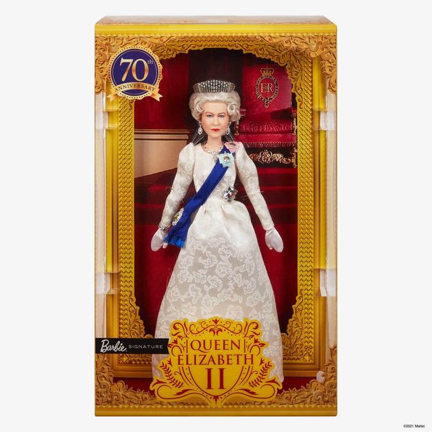 La boîte de la Barbie est inspirée de la salle du trône de Buckingham Palace.