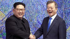  Leaders Of Rival Koreas Exchange Letters Amid Tensions