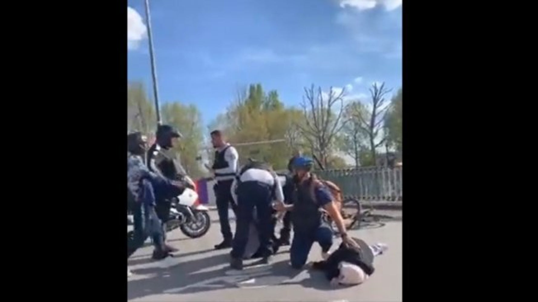 Clichy: deux femmes portent plainte pour violences après leur interpellation musclée