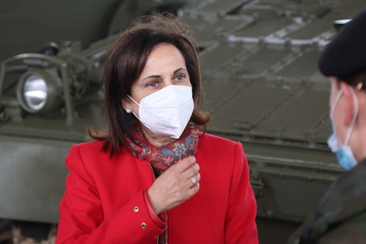 Robles, durante su visita a la Brigada 'Guzman el Bueno' X. en la Base de Cerro Muriano