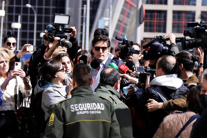 Luis Medina a su llegada a los juzgados en Plaza Castilla.
