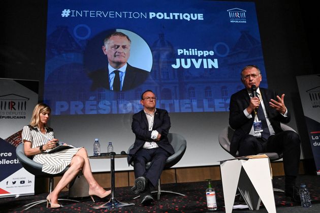 À droite, les élus LR Damien Abad et Philippe Juvin à Nîmes en septembre 2021.