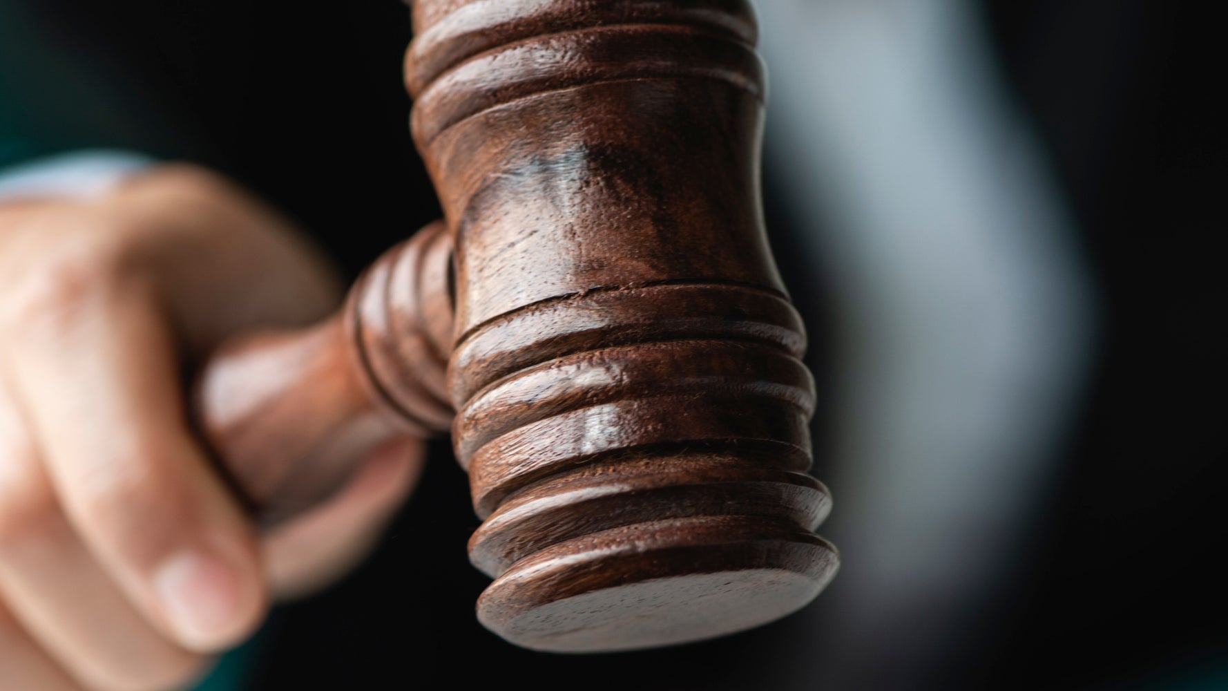 Florida Man Sentenced For Using Twin's ID For Veterans Benefits - Vimarsana News