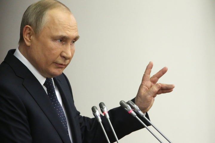 Putin habla a los diputados en San Petersburgo