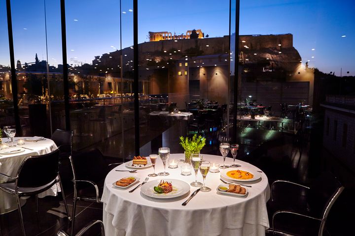 Το εστιατόριο του Μουσείου Ακρόπολης με θέα τον Παρθενώνα