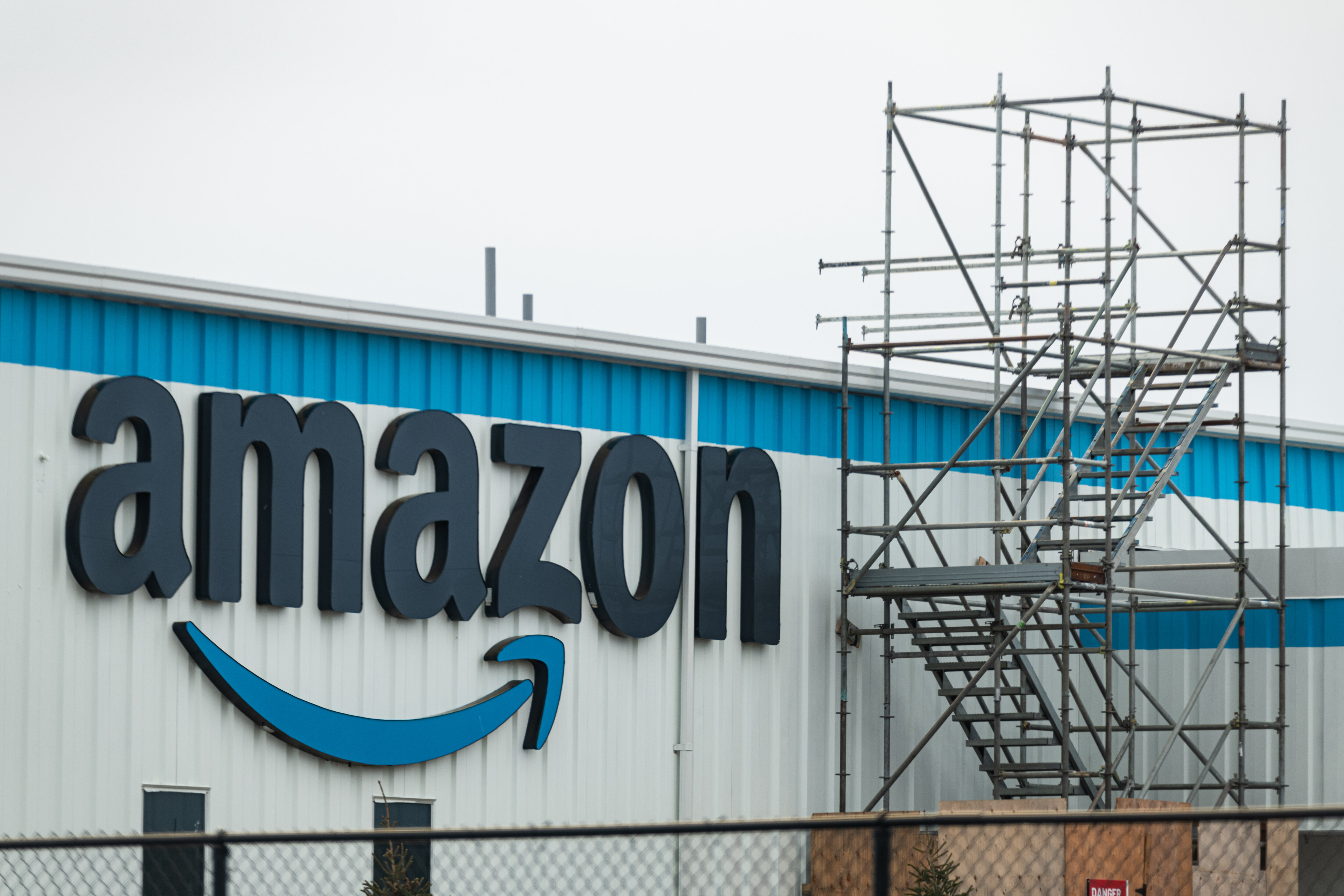 Amazon Perd 3 8 Milliards De Dollars Au Premier Trimestre 22 L Abestit